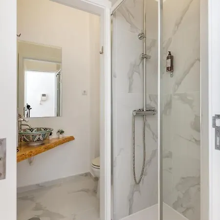 Guest house Bonjardim 2*